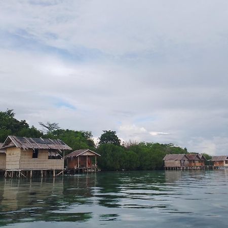Arborek Diving Homestay R4 Besir Exteriér fotografie