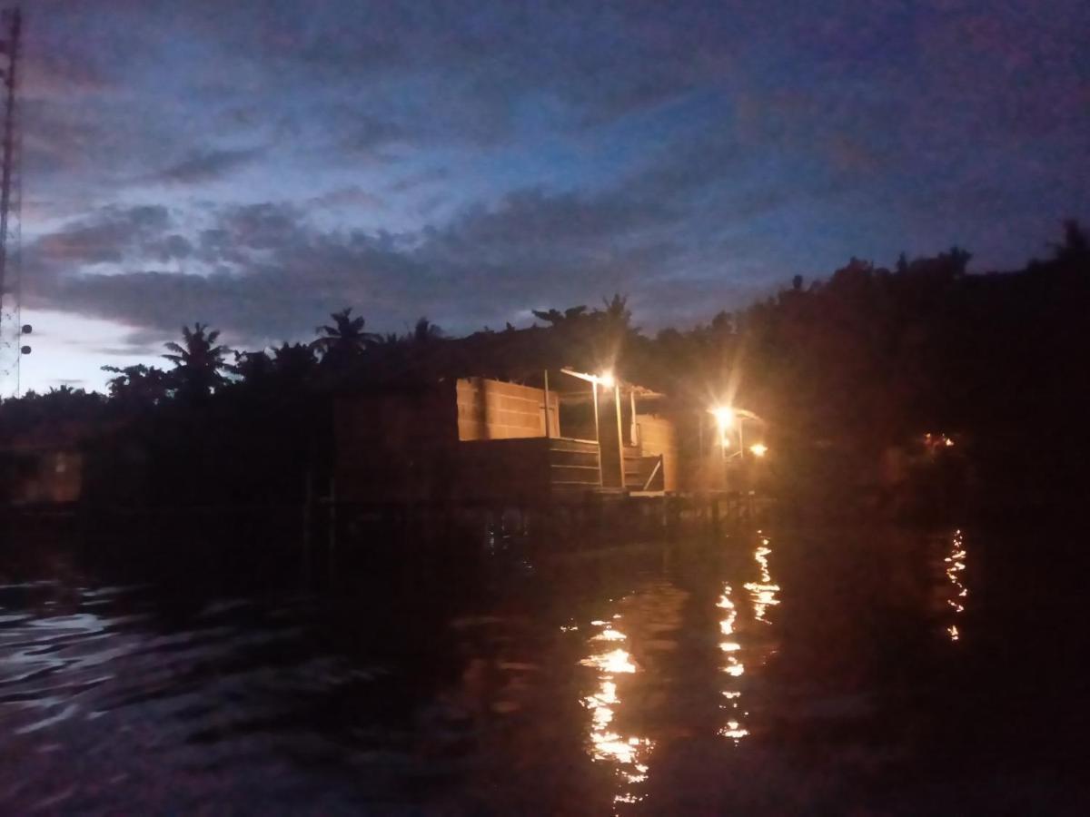 Arborek Diving Homestay R4 Besir Exteriér fotografie
