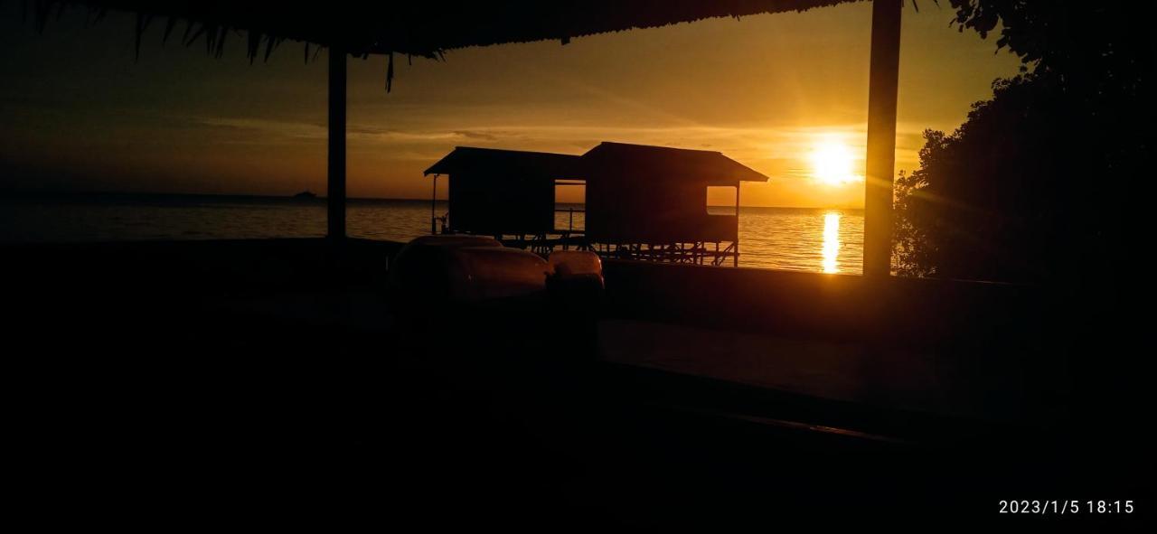 Arborek Diving Homestay R4 Besir Exteriér fotografie