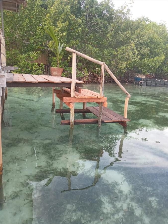 Arborek Diving Homestay R4 Besir Exteriér fotografie