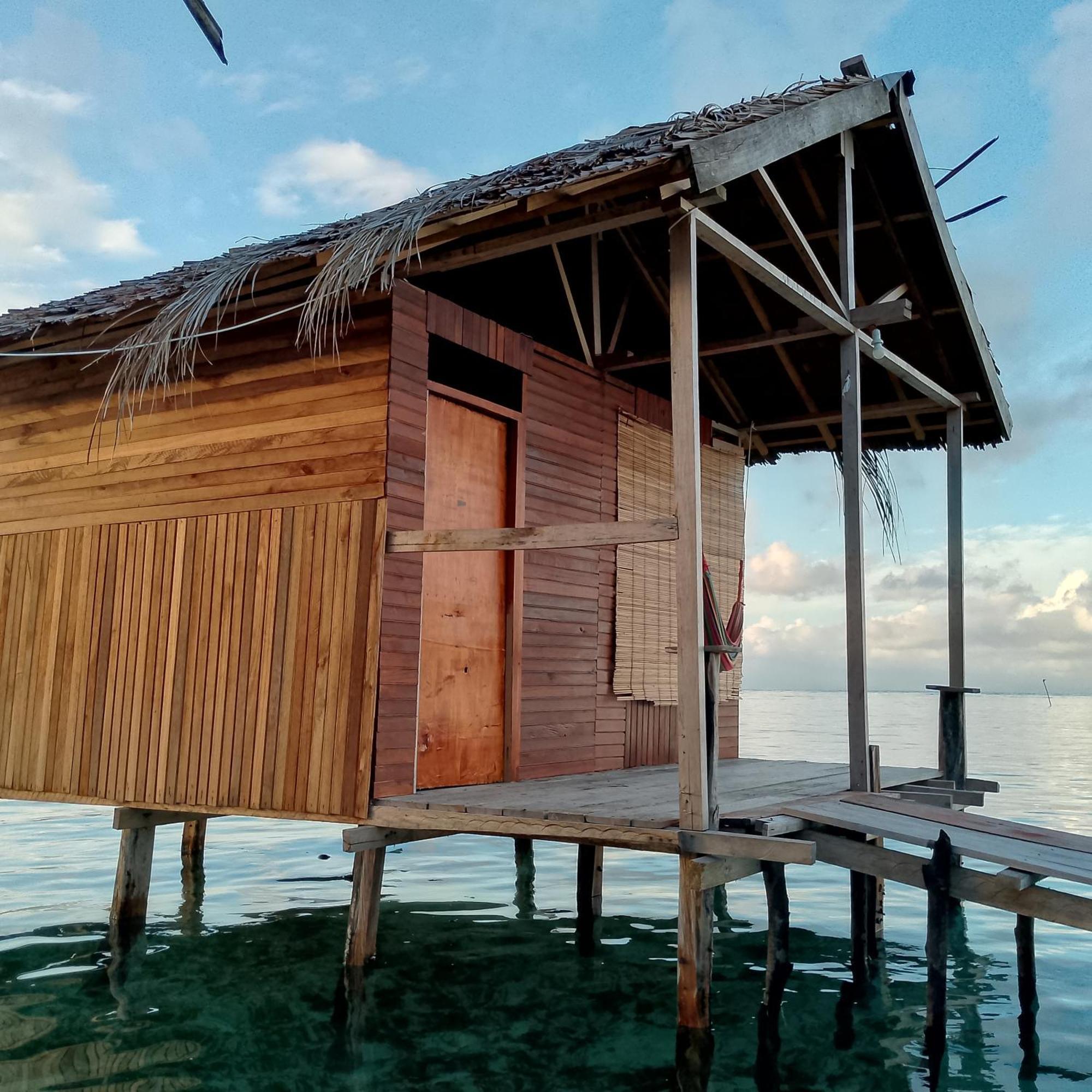 Arborek Diving Homestay R4 Besir Pokoj fotografie